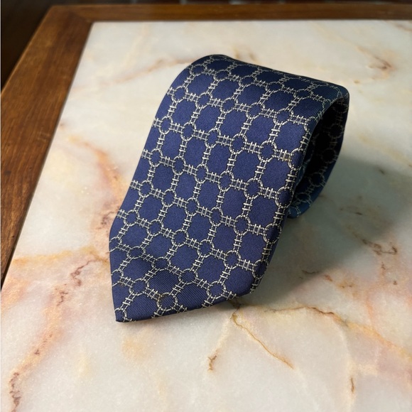 Hermes 100% Silk Navy and Silver Geometric Men's Tie - Picture 1 of 3